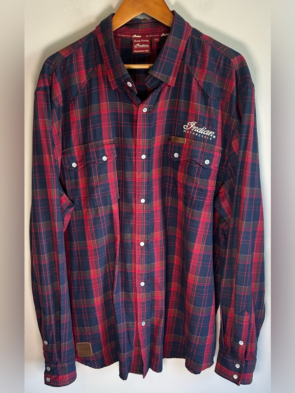 Indian Motorcycle Men’s Pearl Snap Shirt Red Blue Plaid Flannel XXL Back Logo